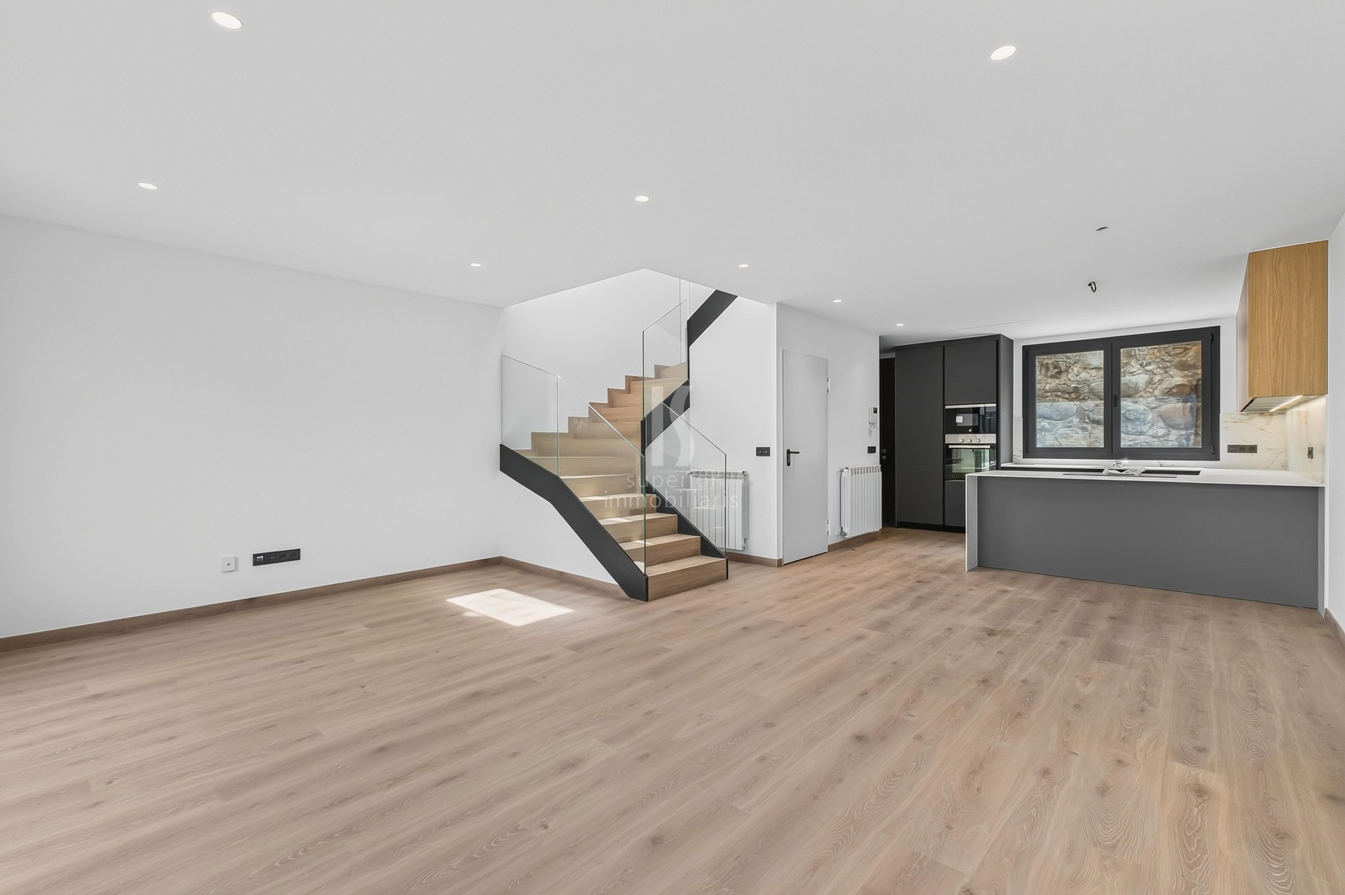 Chalet de alquiler en Andorra la Vella, 3 habitaciones, 188 metros
