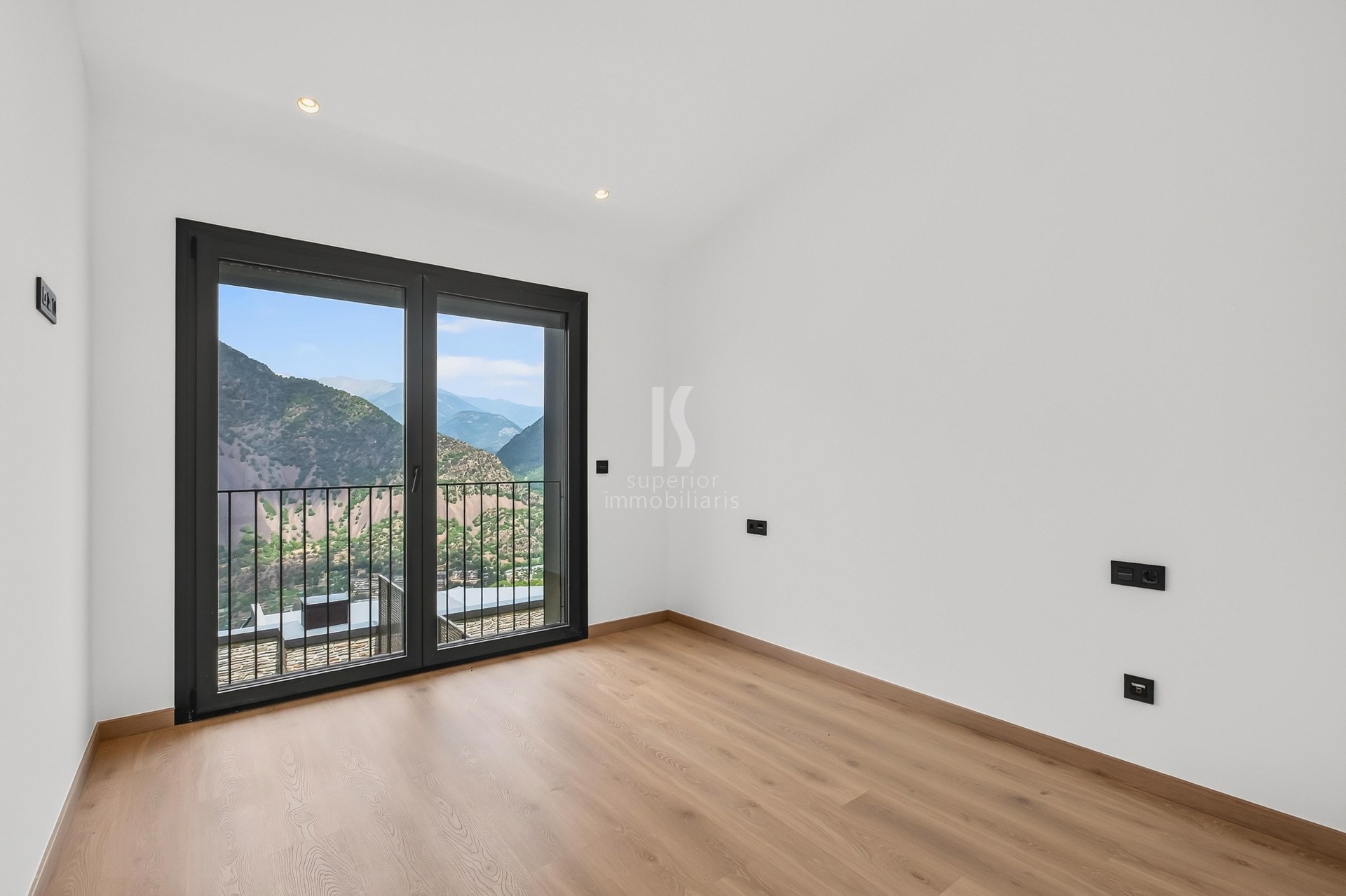 Chalet de alquiler en Andorra la Vella, 3 habitaciones, 188 metros