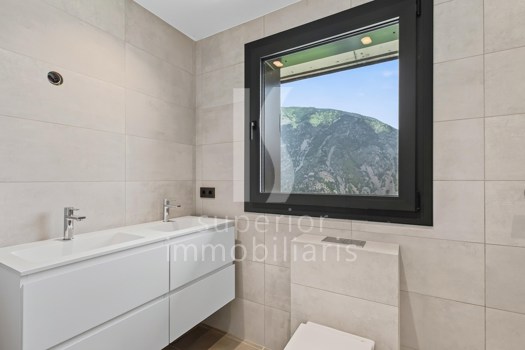 Casa en alquiler de 3 habitaciones en Andorra la Vella con terraza y parking