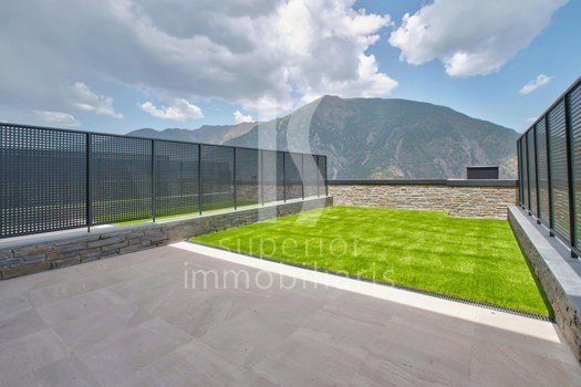Casa en alquiler de 3 habitaciones en Andorra la Vella con terraza y parking
