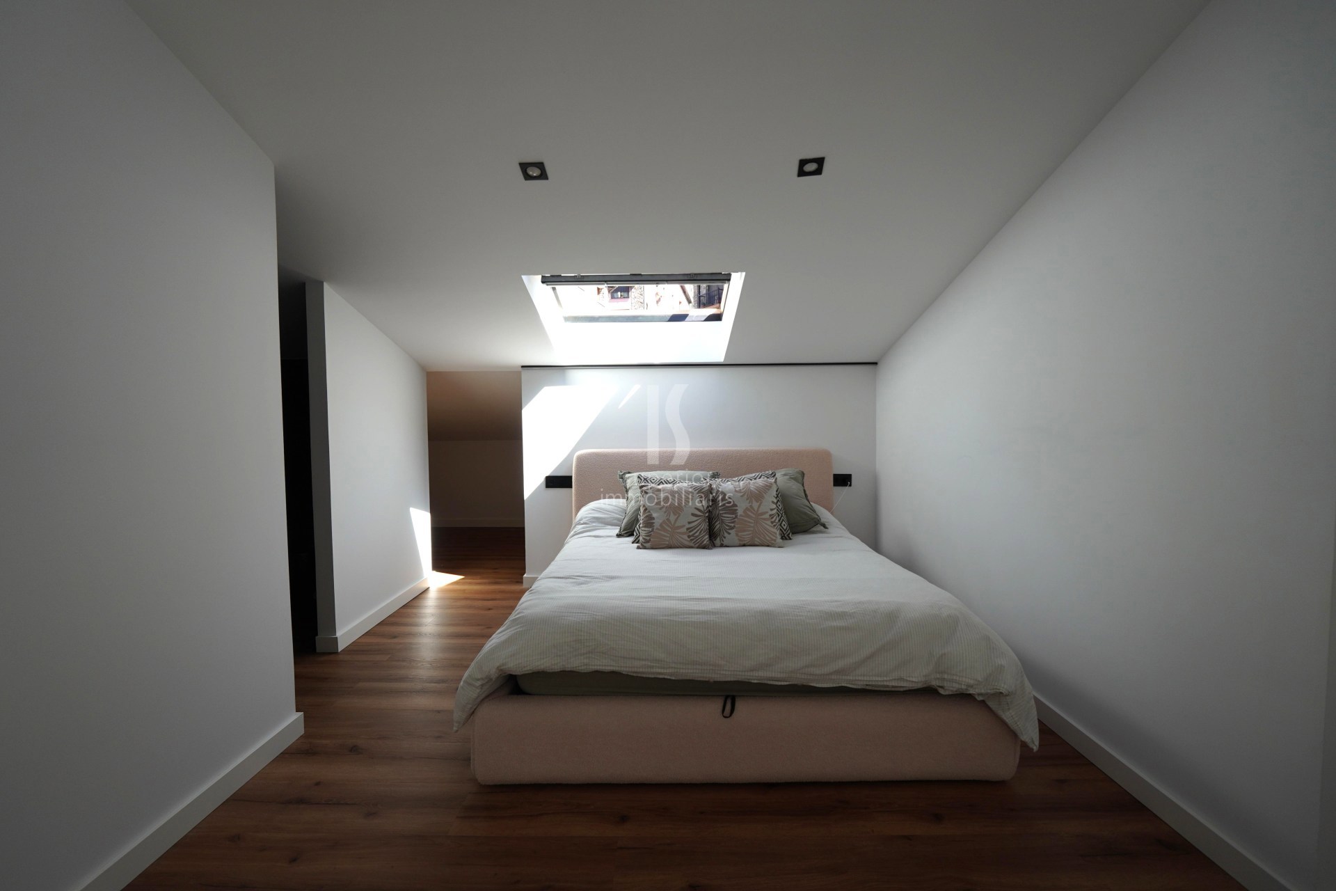 Dúplex en alquiler de 3 habitaciones en Escaldes-Engordany con parking