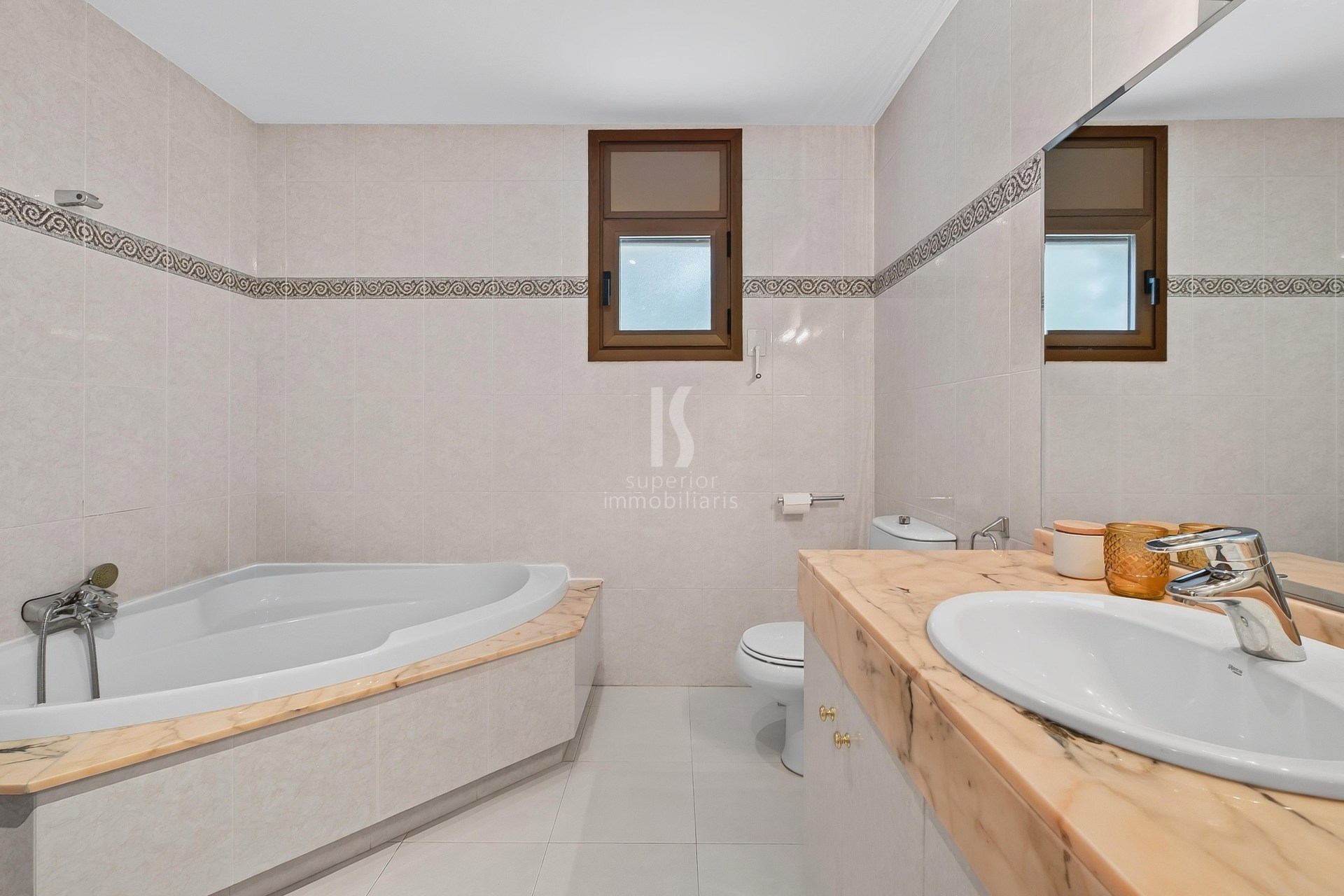 Maison à la vente avec 5 chambres en Escaldes-Engordany avec terrasse et parking
