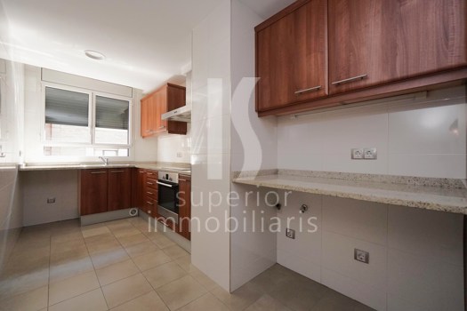 Piso en alquiler de 3 habitaciones en Andorra la Vella con parking