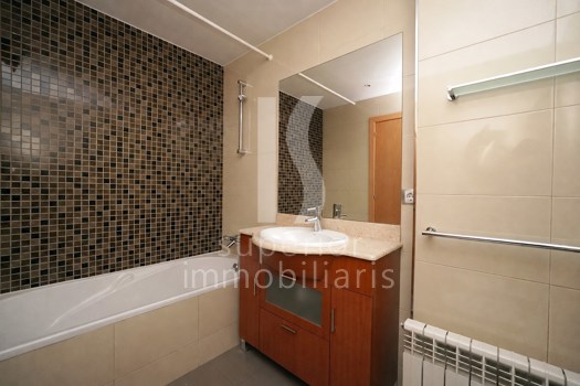 Piso en alquiler de 3 habitaciones en Andorra la Vella con parking