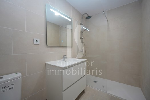 Apartament en venda de 2 habitacions a Les Bons (Encamp) amb parking