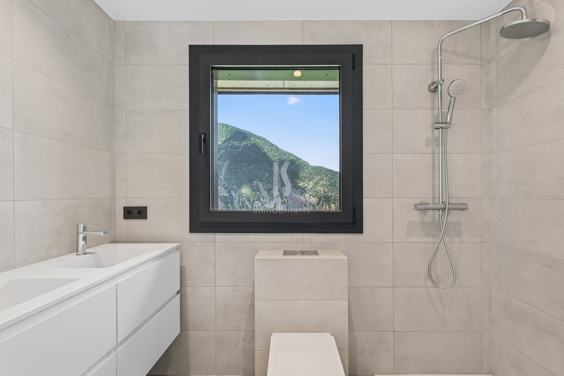 Xalet de lloguer a Andorra la Vella, 2 habitacions, 190 metres