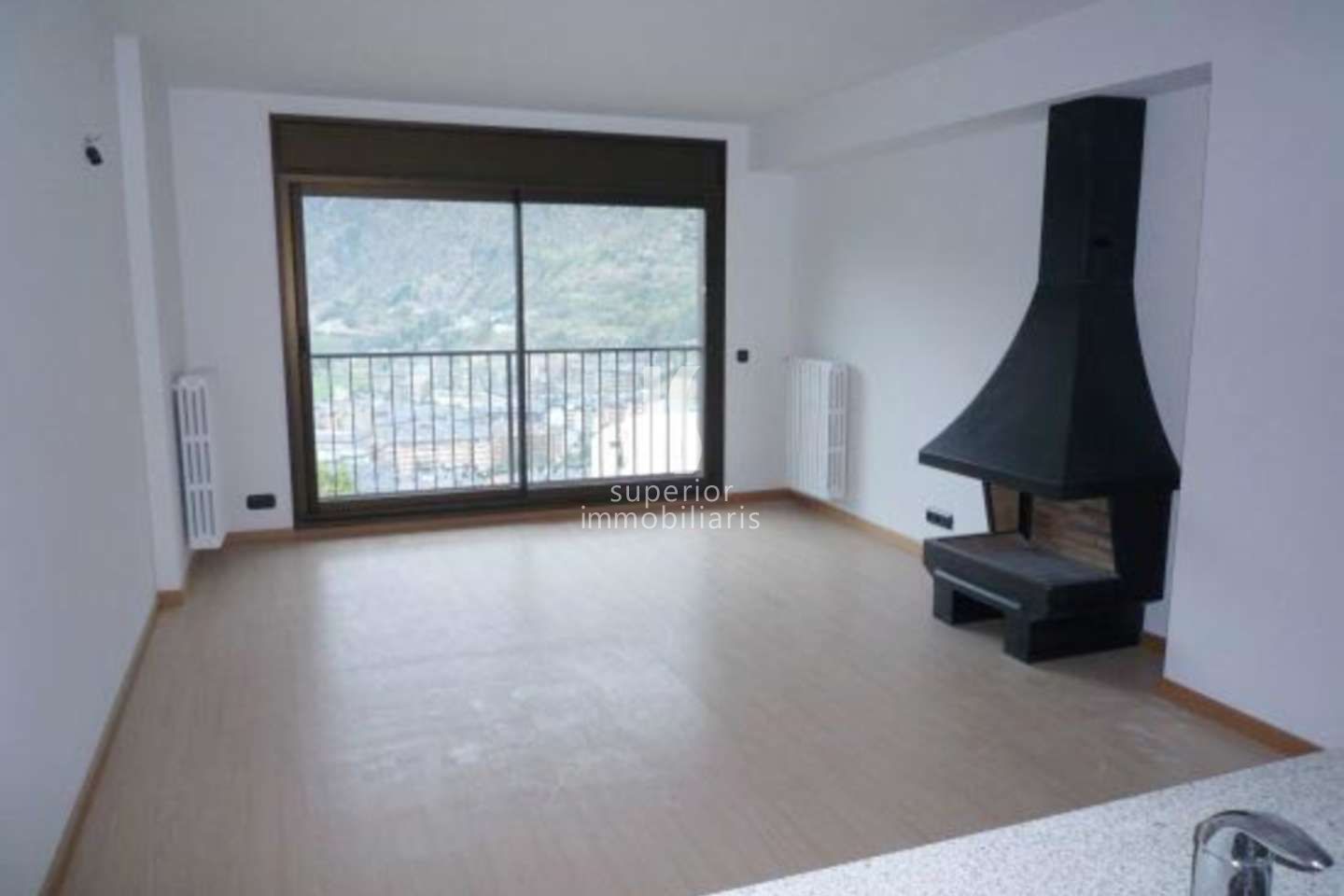 Piso en venta en Encamp, 1 habitación, 58 metros
