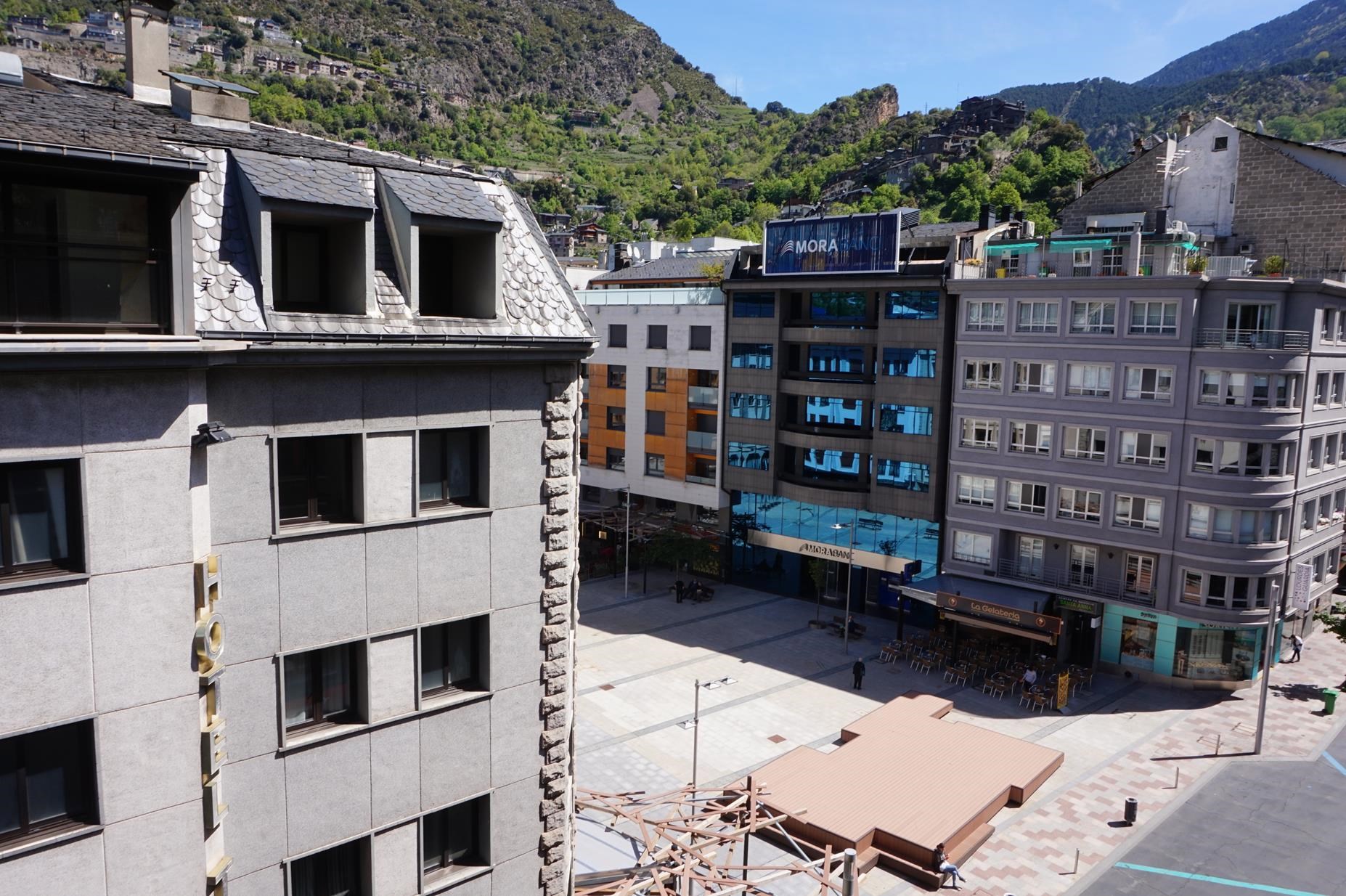 Despacho de alquiler en Escaldes Engordany, 89 metros
