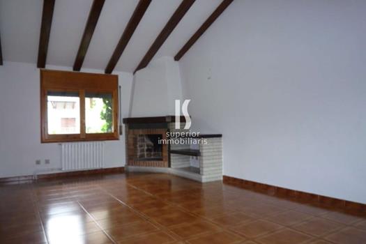 Casa en venta de 5 habitaciones en Sant Julià de Lòria con terraza y parking