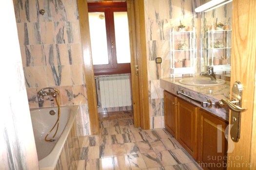 Appartement dernier étage à vente avec 3 chambres en La Massana avec terrasse et parking