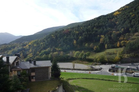 Appartement dernier étage à vente avec 3 chambres en La Massana avec terrasse et parking