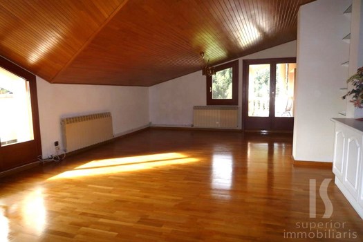 Appartement dernier étage à vente avec 3 chambres en La Massana avec terrasse et parking