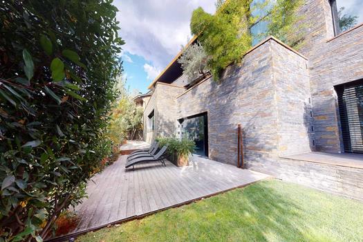 Casa en venta de 6 habitaciones en Sant Julià de Lòria con terraza y parking