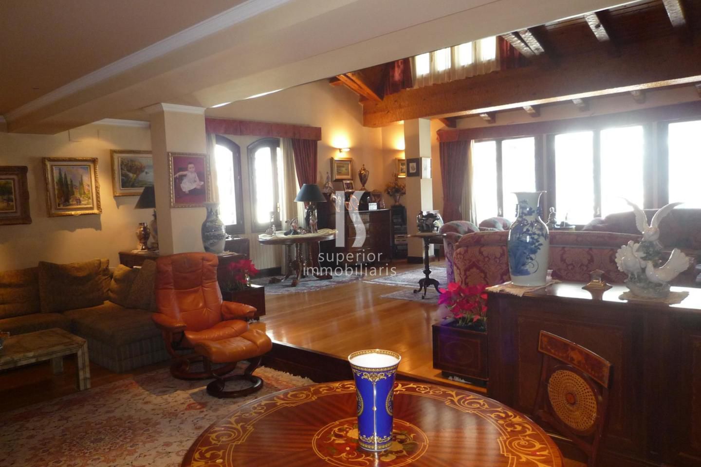 Chalet en venta en Andorra la Vella, 6 habitaciones, 1000 metros