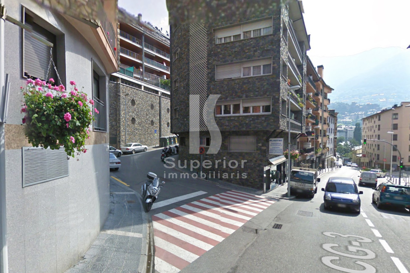 Garatge de lloguer a Escaldes Engordany, 24 metres