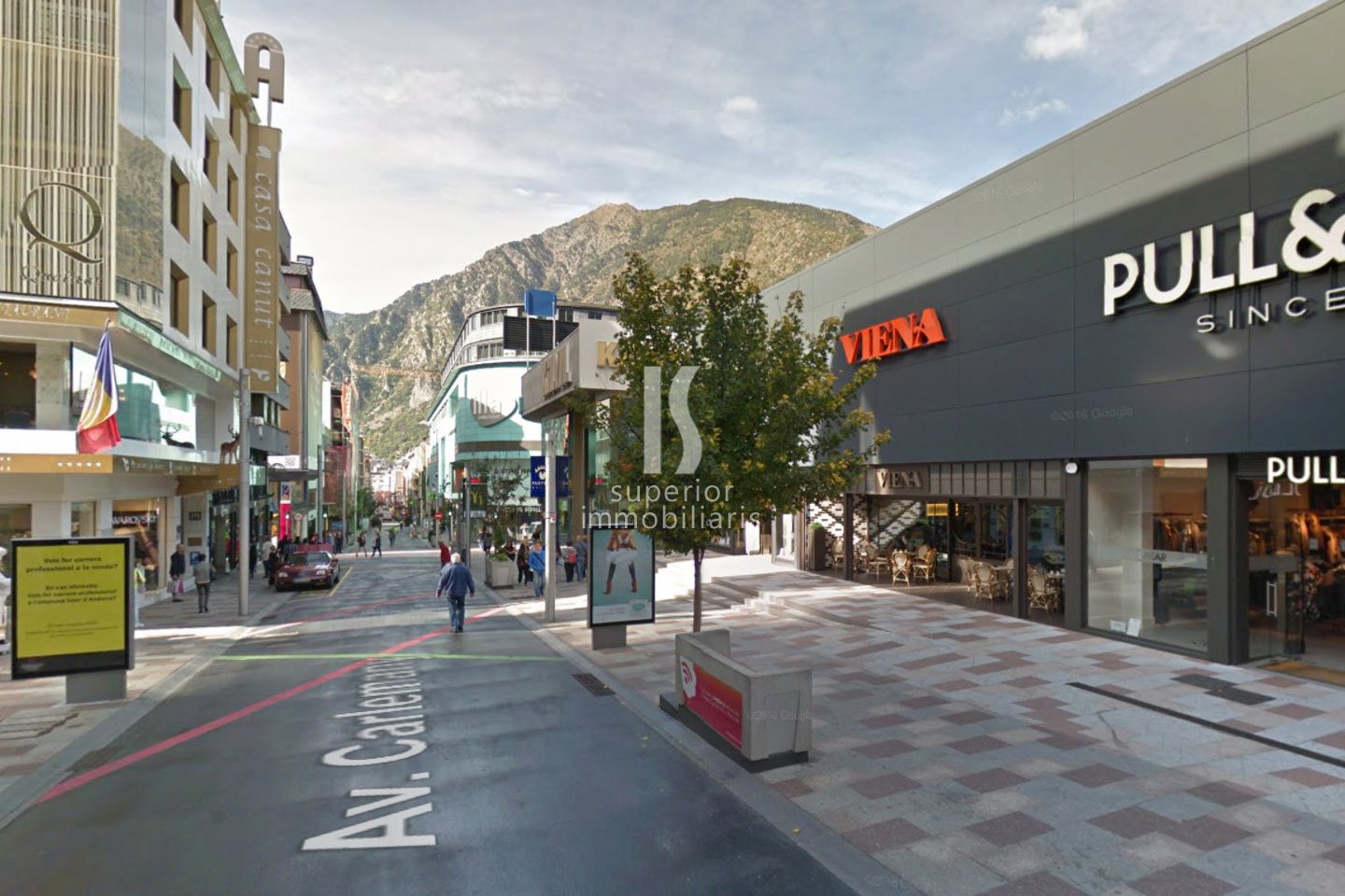 Local comercial en venta en Escaldes Engordany, 126 metros