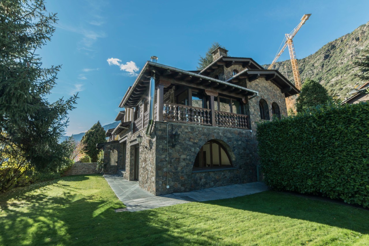Xalet de lloguer a Andorra la Vella, 4 habitacions, 550 metres
