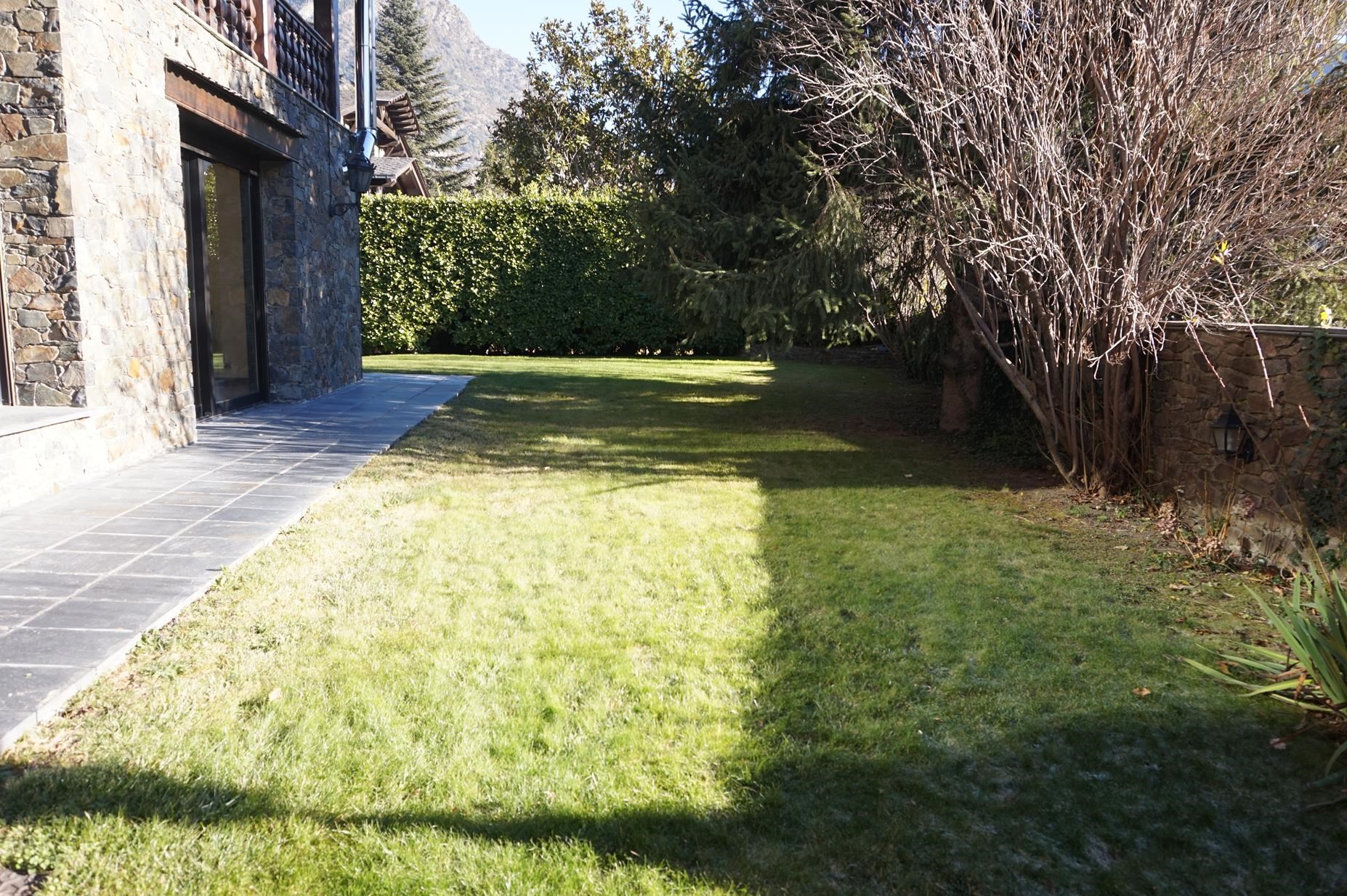 Xalet de lloguer a Andorra la Vella, 4 habitacions, 550 metres