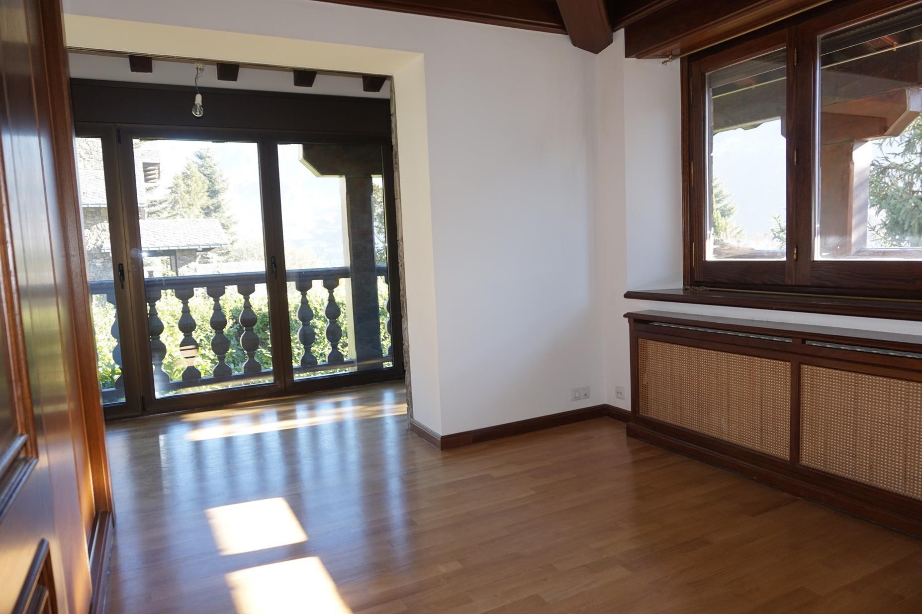 Xalet de lloguer a Andorra la Vella, 4 habitacions, 550 metres