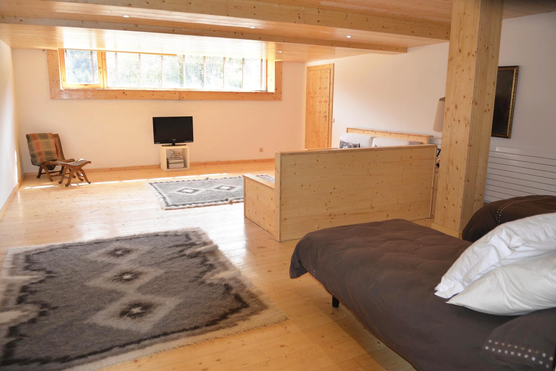 Chalet en venta en Incles, 4 habitaciones, 450 metros