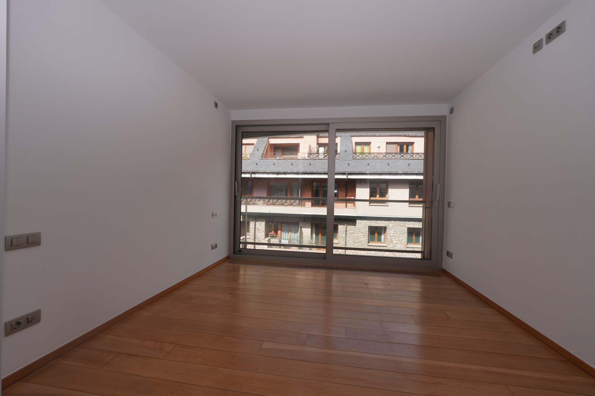Ático de alquiler en Andorra la Vella, 3 habitaciones, 191 metros