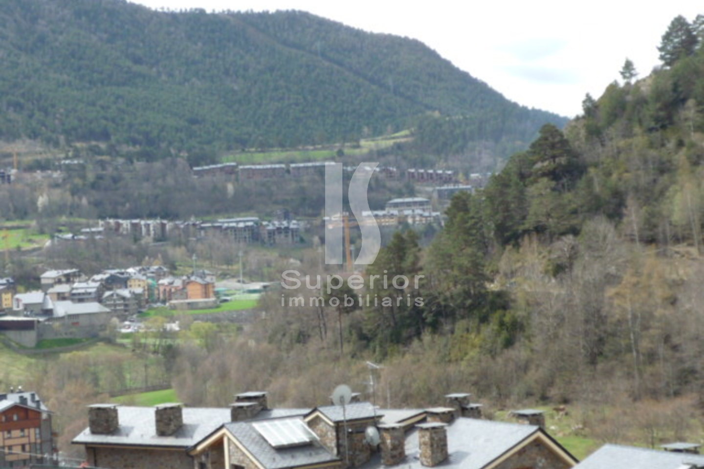 Edificio en venta en Ordino, 1654 metros