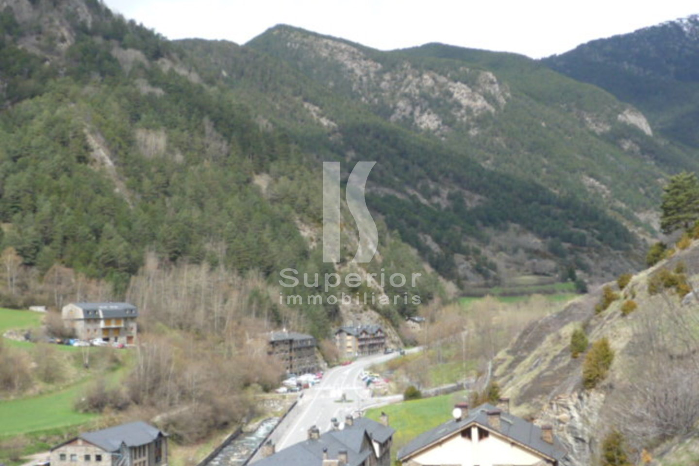 Edificio en venta en Ordino, 1654 metros