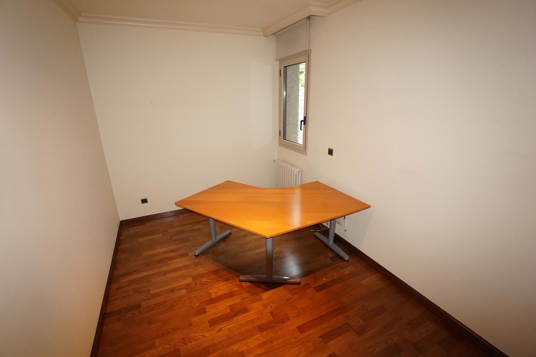 Apartament en lloguer de 4 habitacions a Andorra la Vella amb terrassa